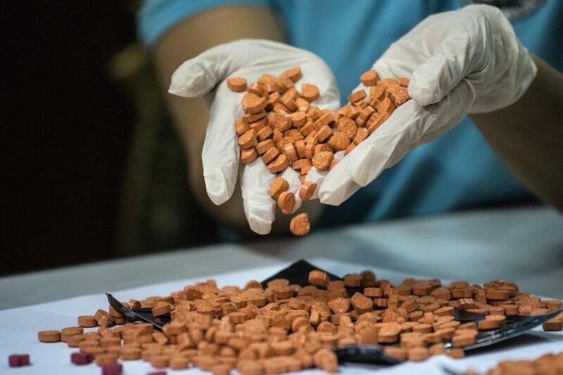 138918_GettyImages-605427028 Pentylone Powder (CAS 698963-77-8)